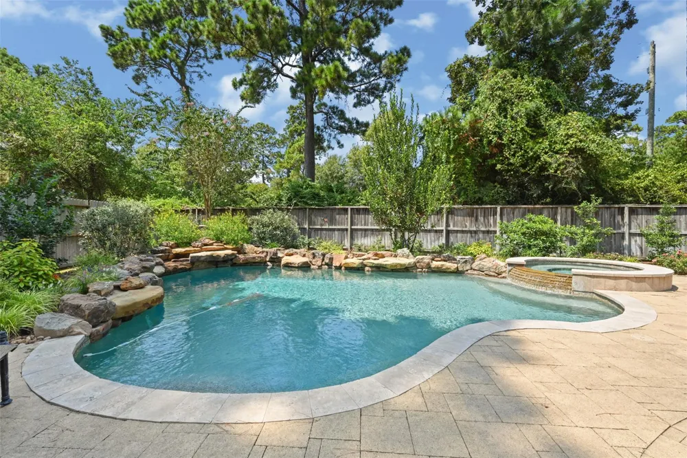 35 Monet Bend Place The Woodlands, TX 77382