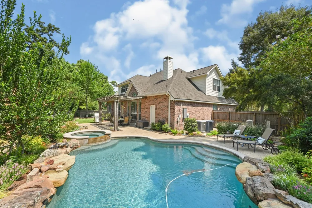 35 Monet Bend Place The Woodlands, TX 77382