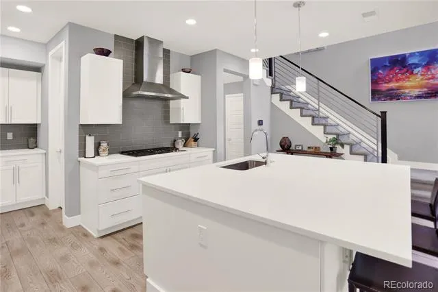 31 S Oneida Court Denver, CO 80230