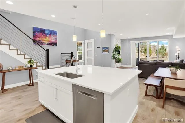 31 S Oneida Court Denver, CO 80230