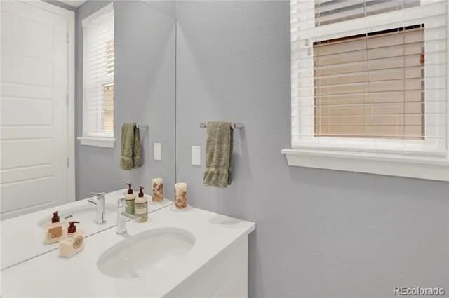31 S Oneida Court Denver, CO 80230