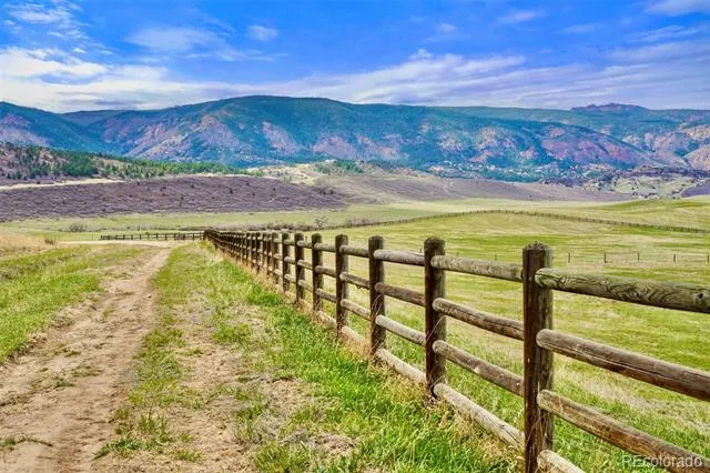 1 S Perry Park Road Larkspur, CO 80118