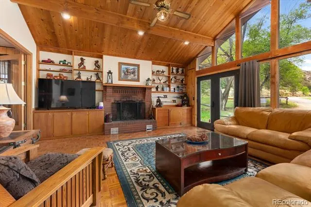19811 US Highway 50 Cotopaxi, CO 81223