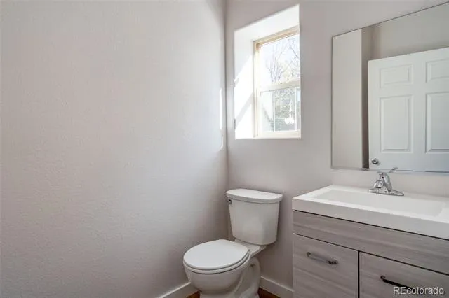 818 E Cucharras Colorado Springs, CO 80903