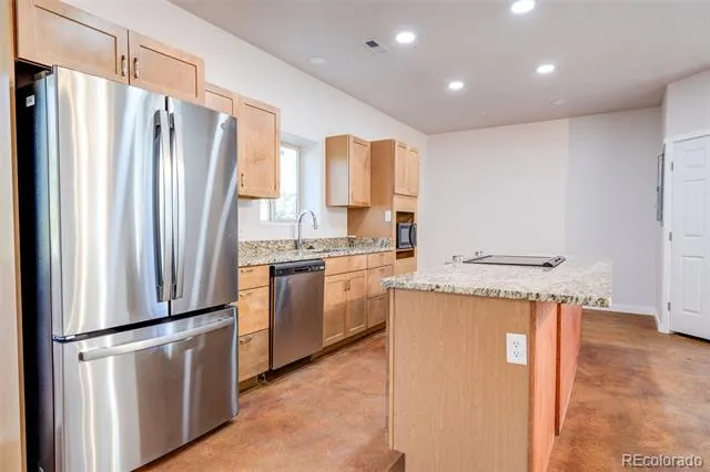 818 E Cucharras Colorado Springs, CO 80903