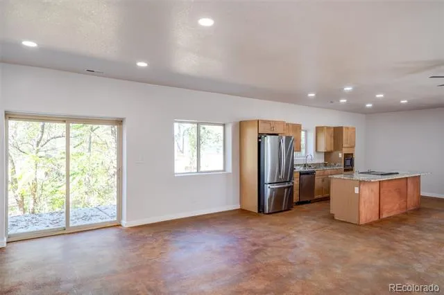 818 E Cucharras Colorado Springs, CO 80903