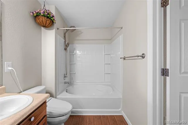 4572 Copeland Loop #201 Littleton, CO 80126