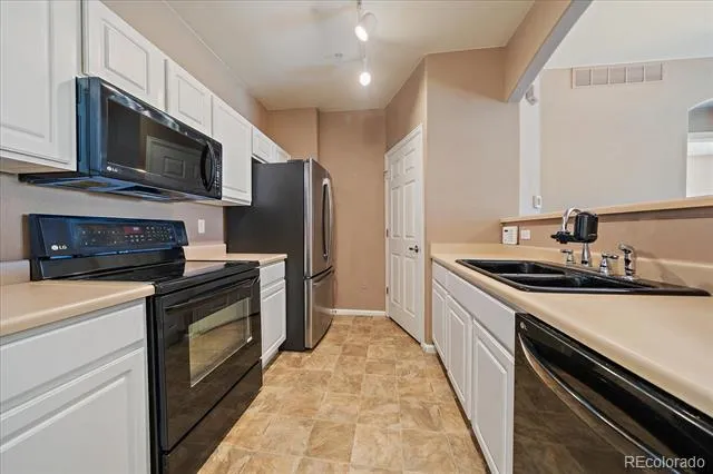 5255 Memphis Street #202 Denver, CO 80239