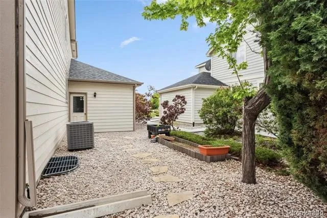 17391 E Weaver Avenue Aurora, CO 80016