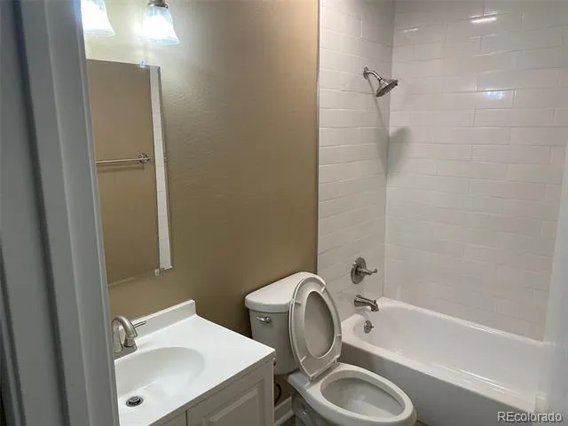 2835 S Monaco Parkway #1-202 Denver, CO 80222
