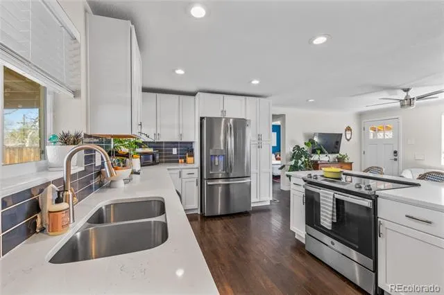 3011 Oneida Street Denver, CO 80207
