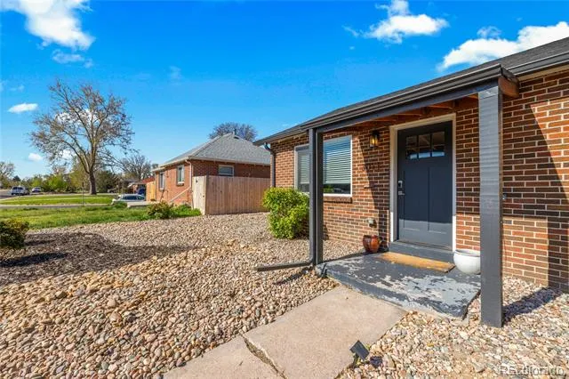 3011 Oneida Street Denver, CO 80207