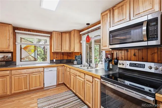 22867 Pawnee Road Indian Hills, CO 80454
