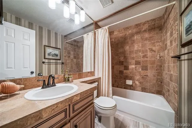 19676 E Pinewood Drive Aurora, CO 80016