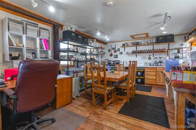 43 County Rd 102 Guffey, CO 80820