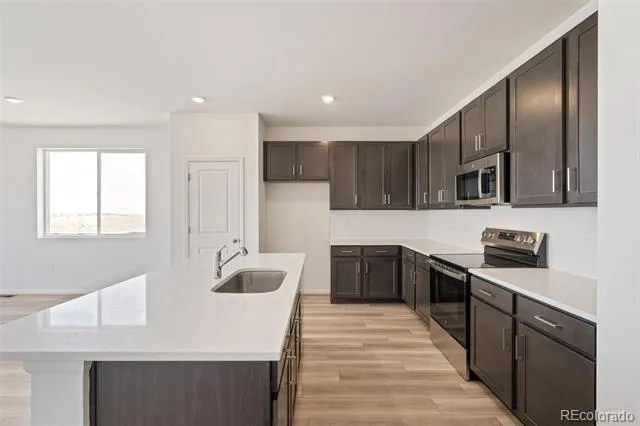 47409 Magnolia Avenue Bennett, CO 80102