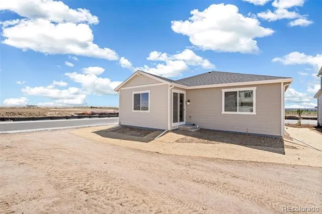 47409 Magnolia Avenue Bennett, CO 80102