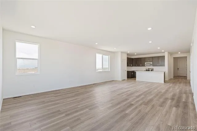 47409 Magnolia Avenue Bennett, CO 80102