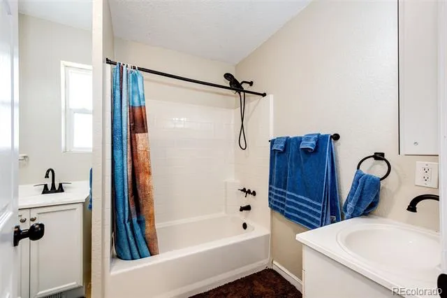 4820 Schumaker Road Bennett, CO 80102