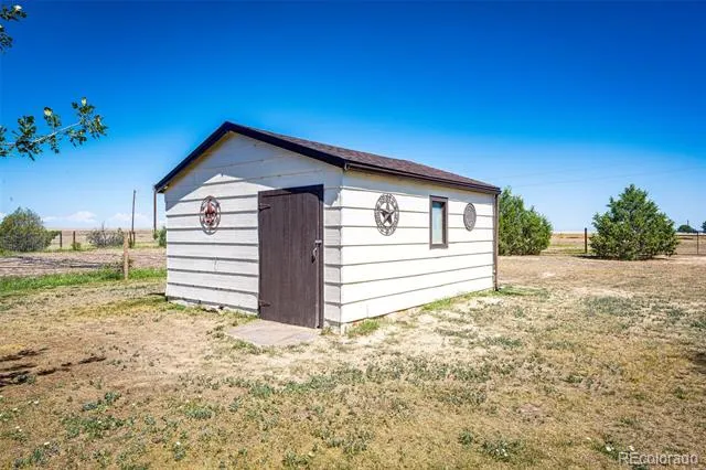 4820 Schumaker Road Bennett, CO 80102