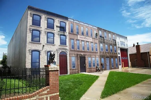 2721 W Holden Place Denver, CO 80204