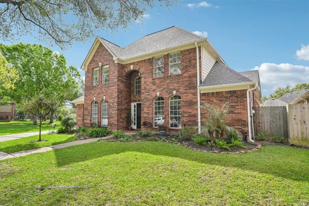 2202 Castle Bay Drive League City, TX 77573