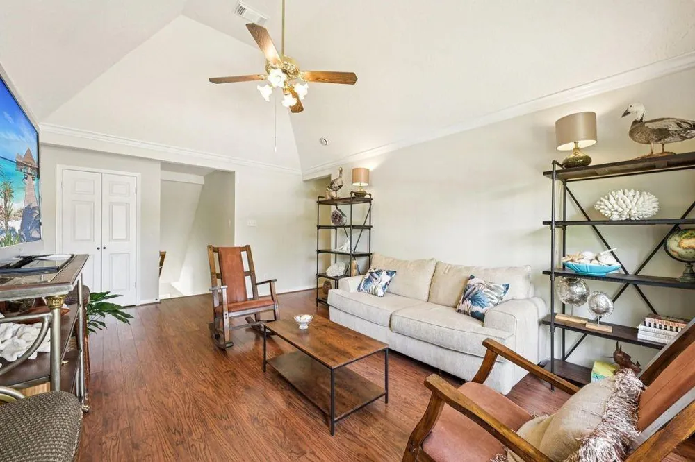2202 Castle Bay Drive League City, TX 77573
