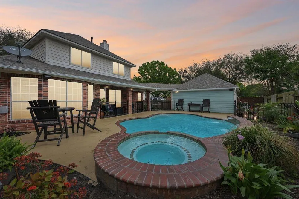 2202 Castle Bay Drive League City, TX 77573
