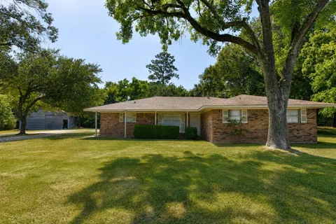 5723 Fm 2100 Road
