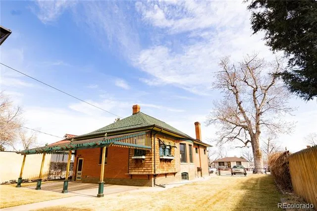 4637 Zuni Street Denver, CO 80211