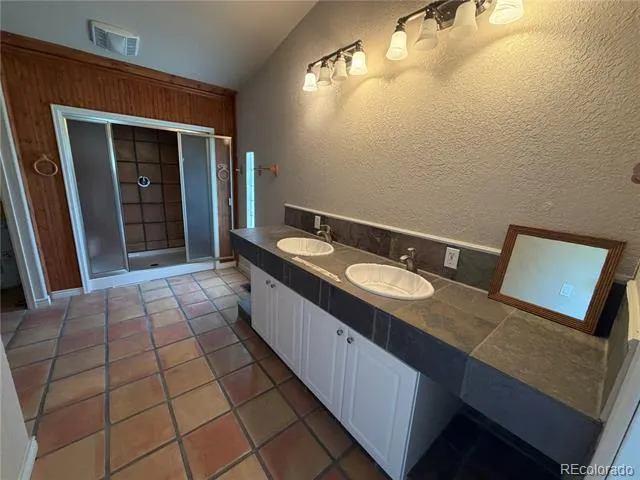 415 Oak Grove Circle Westcliffe, CO 81252