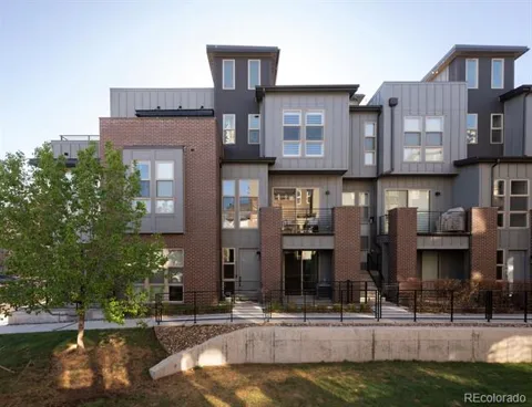 5003 S Platte River Parkway