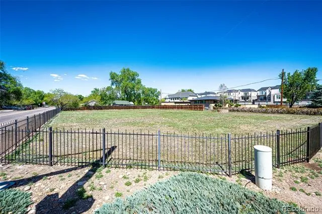 8021 W 52nd Avenue Arvada, CO 80002