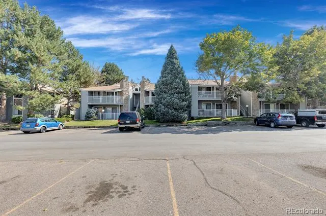 908 S Walden Way #206 Aurora, CO 80017
