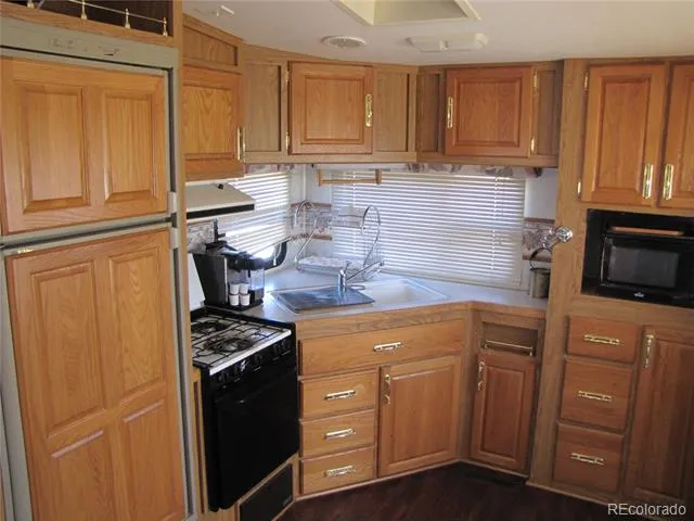 26 Boxcar Loop Hartsel, CO 80449