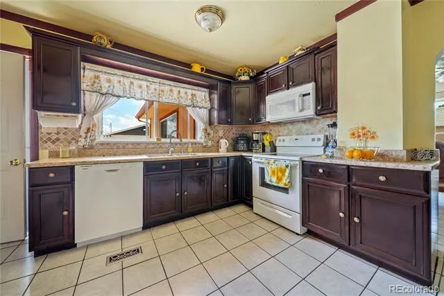 616 West Street Fort Morgan, CO 80701