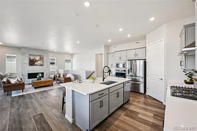 8735 S Quemoy Street Aurora, CO 80016