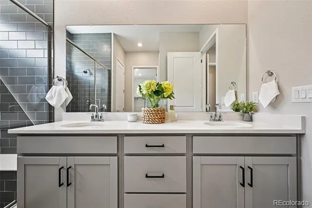 8735 S Quemoy Street Aurora, CO 80016