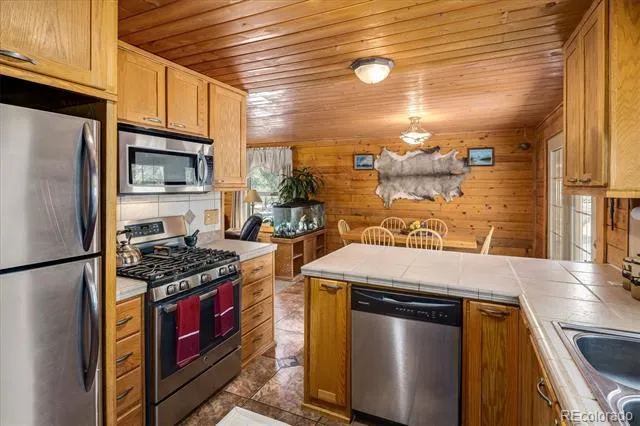5030 Cedar Way Elizabeth, CO 80107