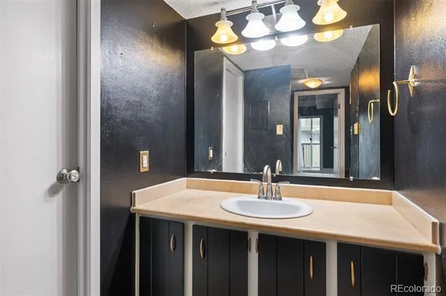 8060 E Girard Avenue #913 Denver, CO 80231