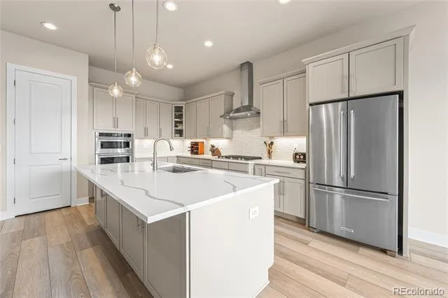 21996 E Allenspark Place Aurora, CO 80016