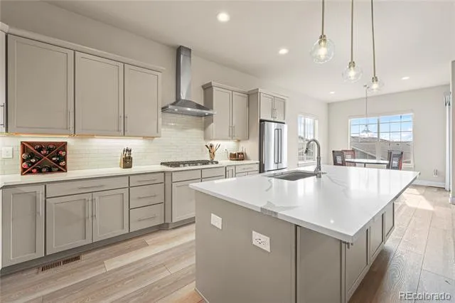 21996 E Allenspark Place Aurora, CO 80016