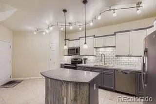 9836 W Freiburg Drive #B Littleton, CO 80127