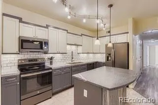 9836 W Freiburg Drive #B Littleton, CO 80127