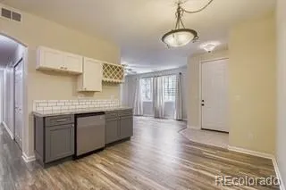 9836 W Freiburg Drive #B Littleton, CO 80127
