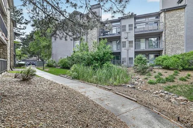 2575 S Syracuse Way #E207 Denver, CO 80231