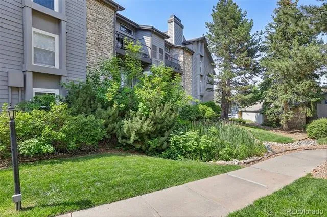 2575 S Syracuse Way #E207 Denver, CO 80231