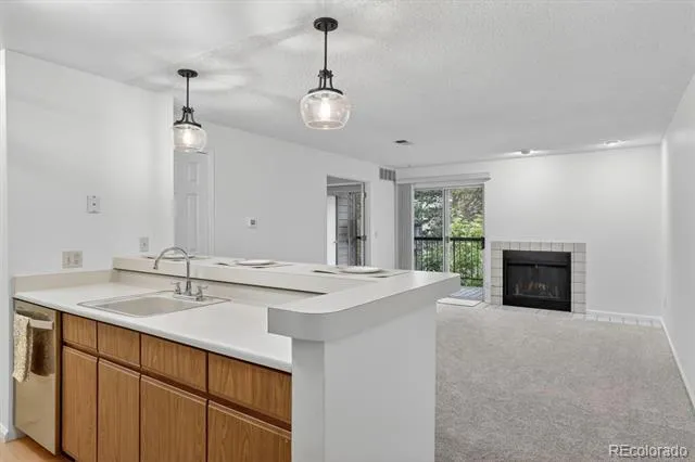 2575 S Syracuse Way #E207 Denver, CO 80231