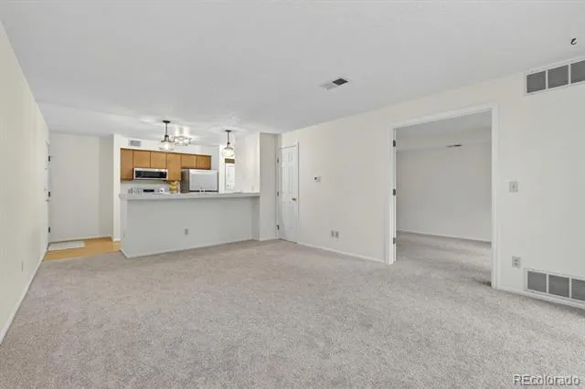 2575 S Syracuse Way #E207 Denver, CO 80231