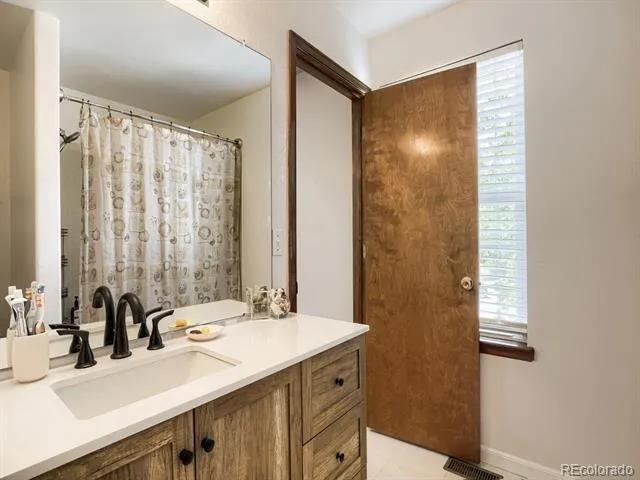 2153 S Ventura Street Aurora, CO 80013